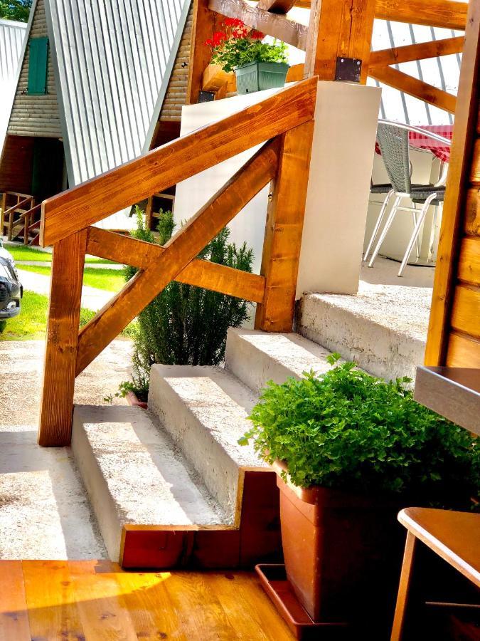 זבליאק Apartmani I Restoran Sljeme מראה חיצוני תמונה