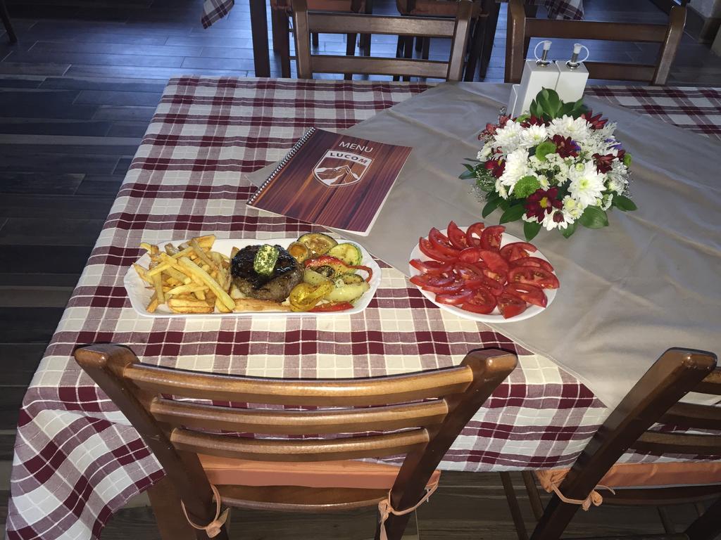 זבליאק Apartmani I Restoran Sljeme מראה חיצוני תמונה