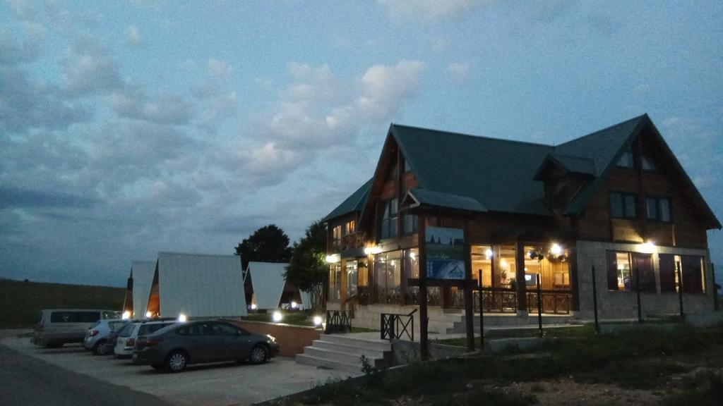 זבליאק Apartmani I Restoran Sljeme מראה חיצוני תמונה